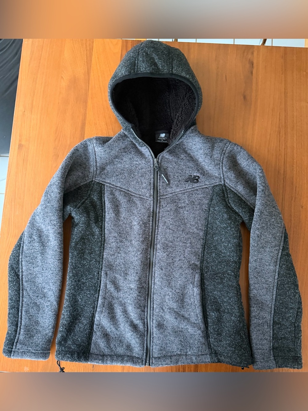 New Balance women’s M Gray Black Sherpa Lined Full Zip Hooded Fleece Jacket